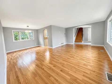 1106 Westfield Lane Schaumburg IL 60193