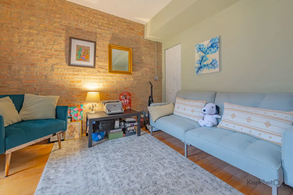 5913 North Paulina Street Chicago IL 60660