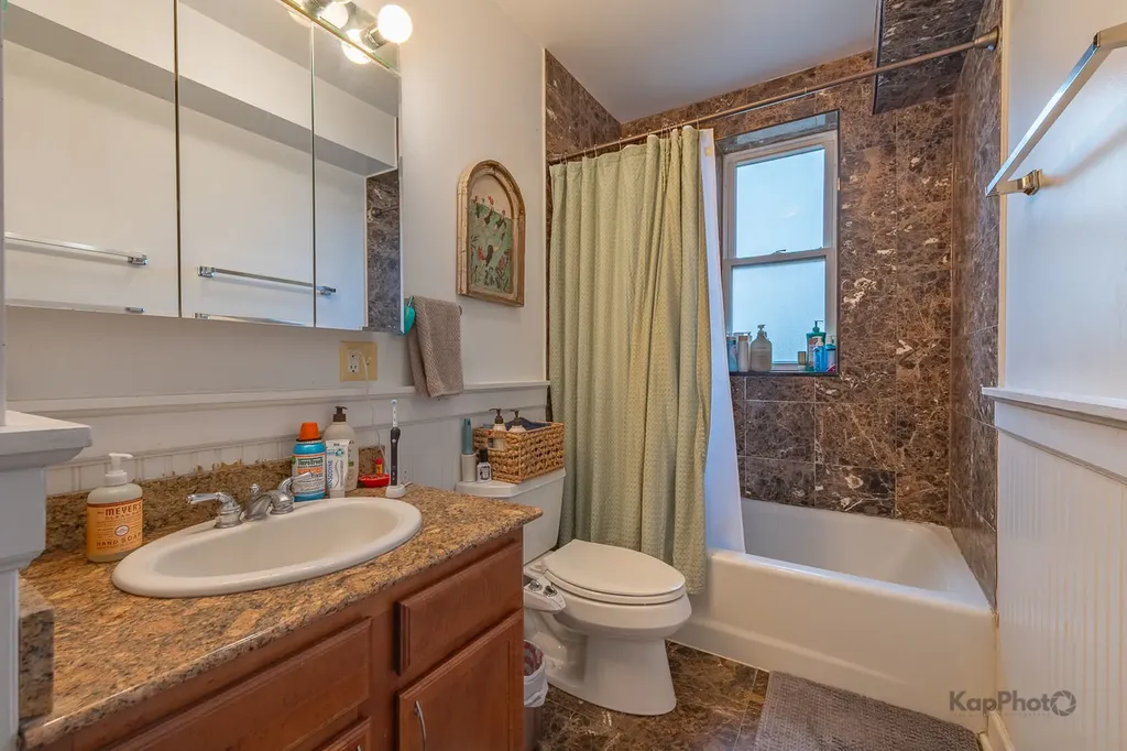 5913 North Paulina Street Chicago IL 60660