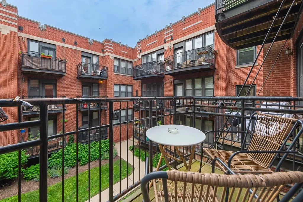 5913 North Paulina Street Chicago IL 60660