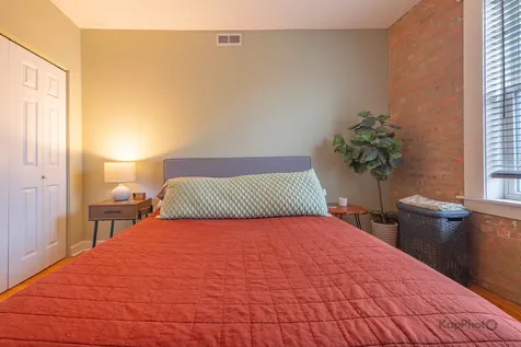 5913 North Paulina Street Chicago IL 60660