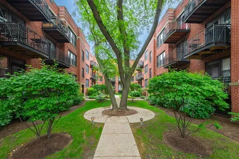 5913 North Paulina Street Chicago IL 60660