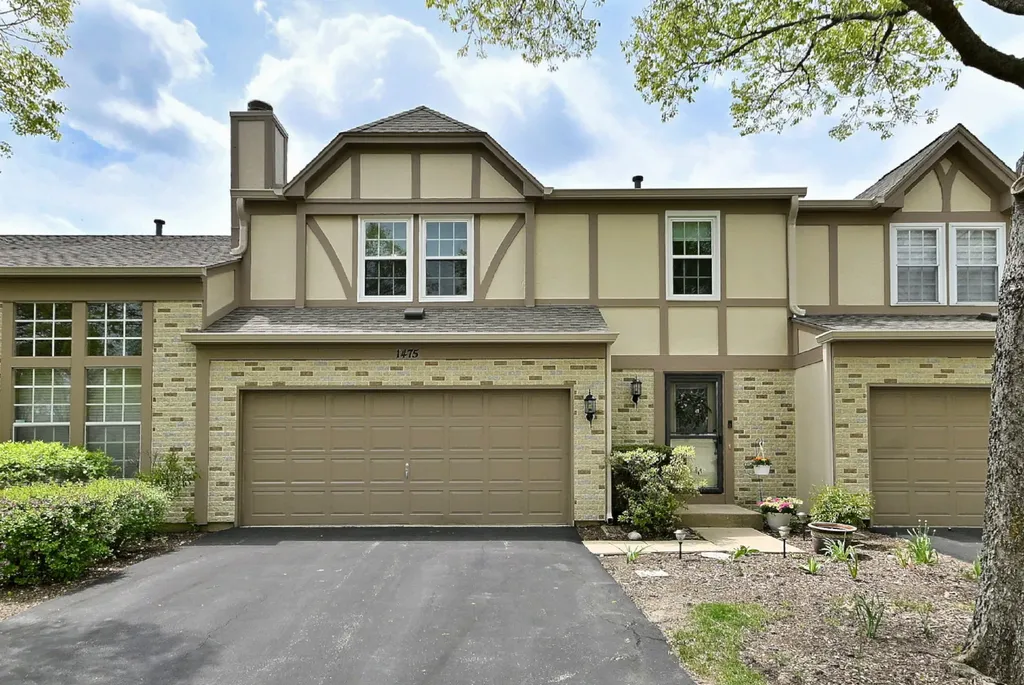 1475 Garnet Circle Hoffman Estates IL 60192