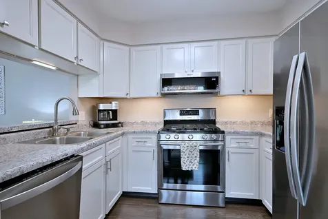 1475 Garnet Circle Hoffman Estates IL 60192