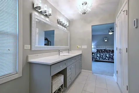 1475 Garnet Circle Hoffman Estates IL 60192