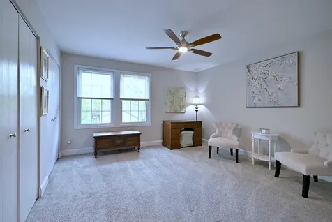 1475 Garnet Circle Hoffman Estates IL 60192