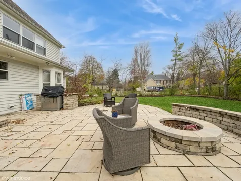 445 Blue Ash Drive Buffalo Grove IL 60089