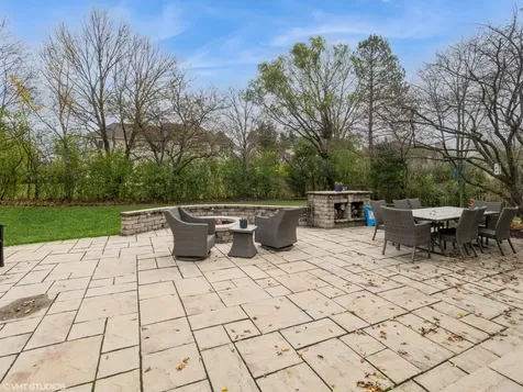 445 Blue Ash Drive Buffalo Grove IL 60089