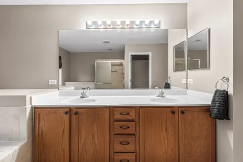 2677 Pecos Circle Montgomery IL 60538