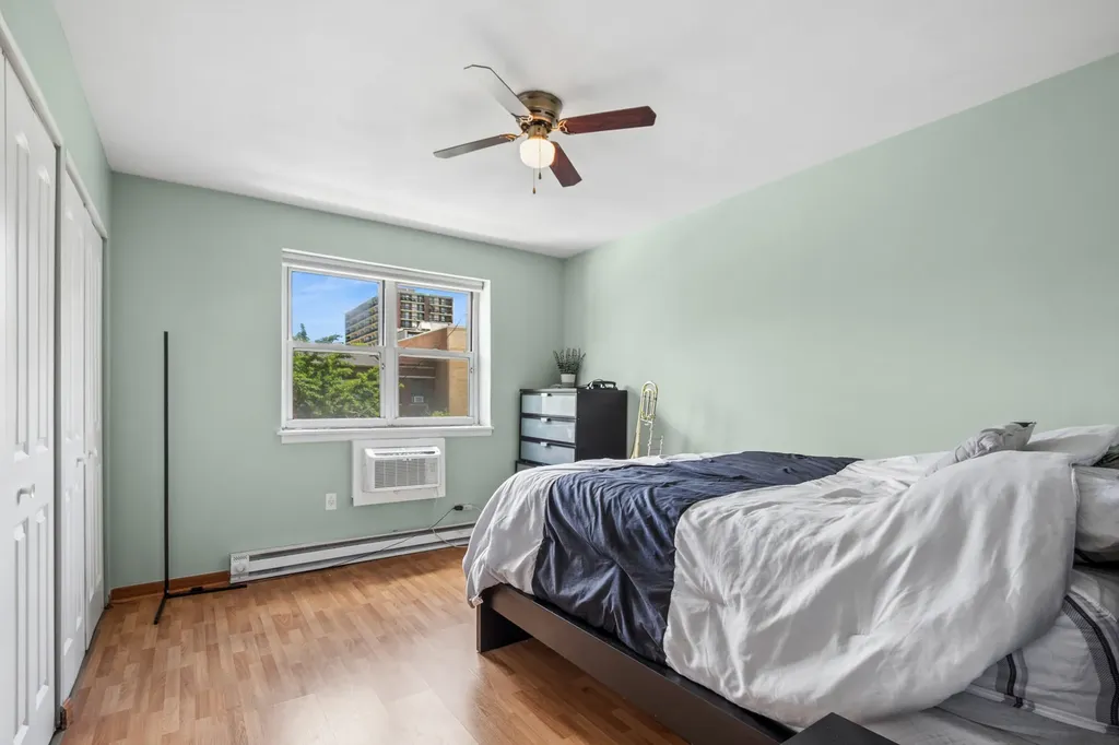 5918 North Kenmore Avenue Chicago IL 60660