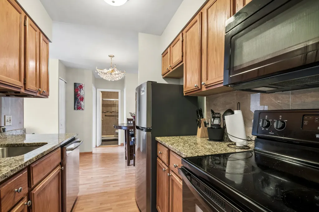 5918 North Kenmore Avenue Chicago IL 60660