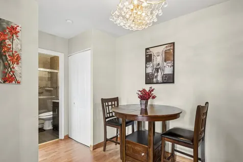 5918 North Kenmore Avenue Chicago IL 60660
