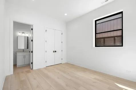 1331 West Taylor Street Chicago IL 60607