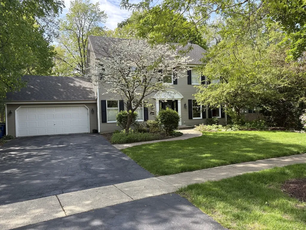 2030 Forest Ridge Road St. Charles IL 60174