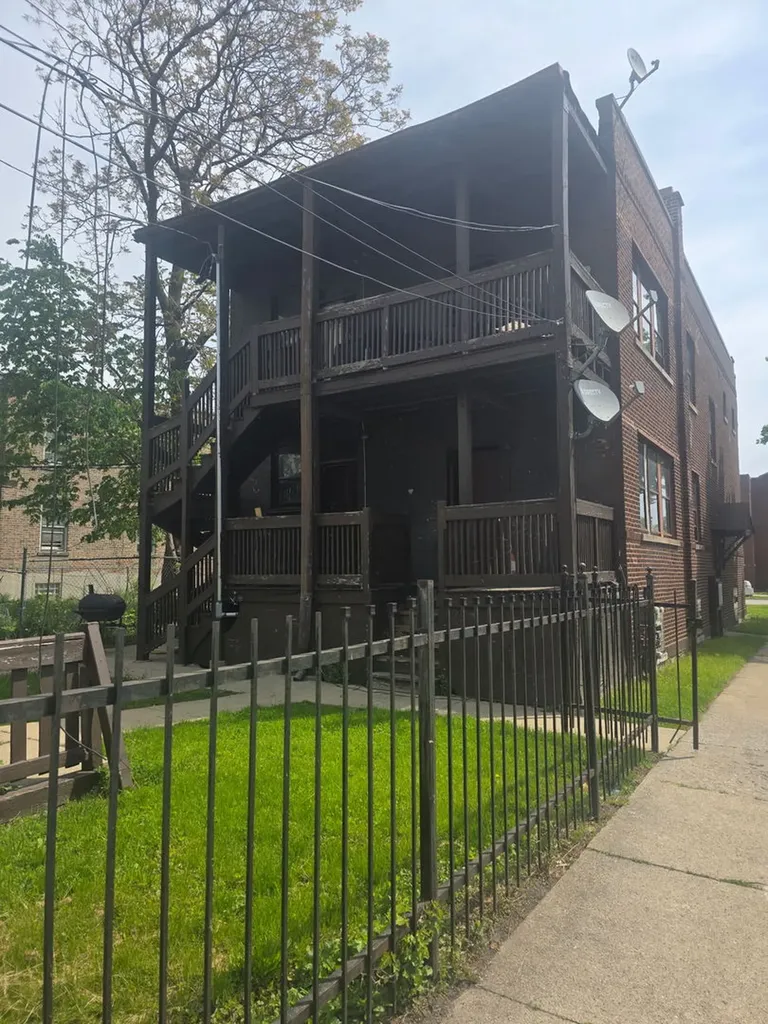 4936 West Maypole Avenue Chicago IL 60644