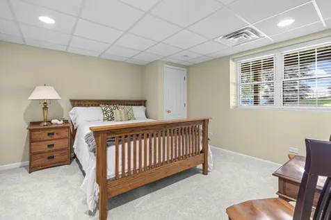 184 Red Top Drive Libertyville IL 60048