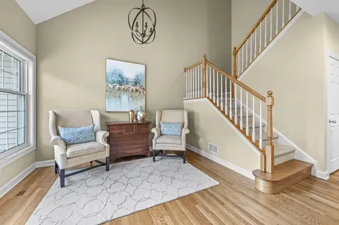 184 Red Top Drive Libertyville IL 60048