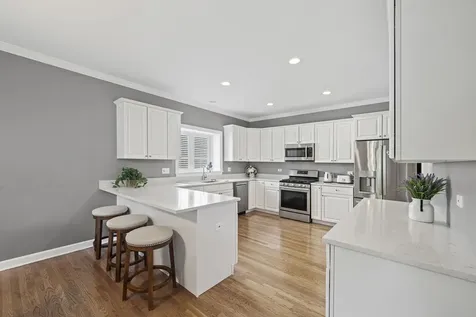 184 Red Top Drive Libertyville IL 60048