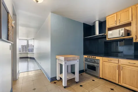 720 West Gordon Terrace Chicago IL 60613