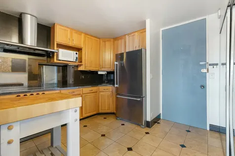 720 West Gordon Terrace Chicago IL 60613