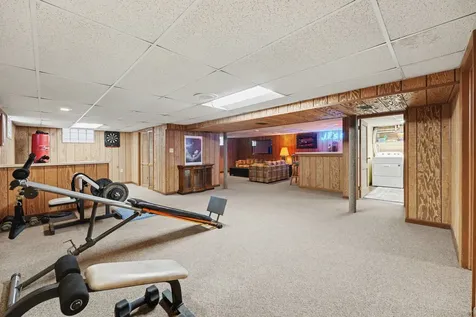 18338 Ridgewood Avenue Lansing IL 60438