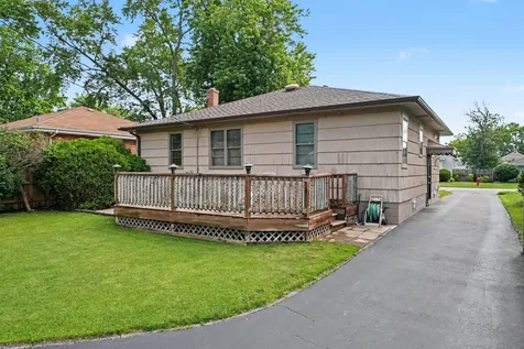 18338 Ridgewood Avenue Lansing IL 60438