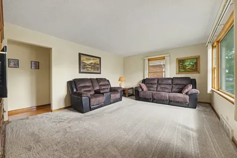 18338 Ridgewood Avenue Lansing IL 60438