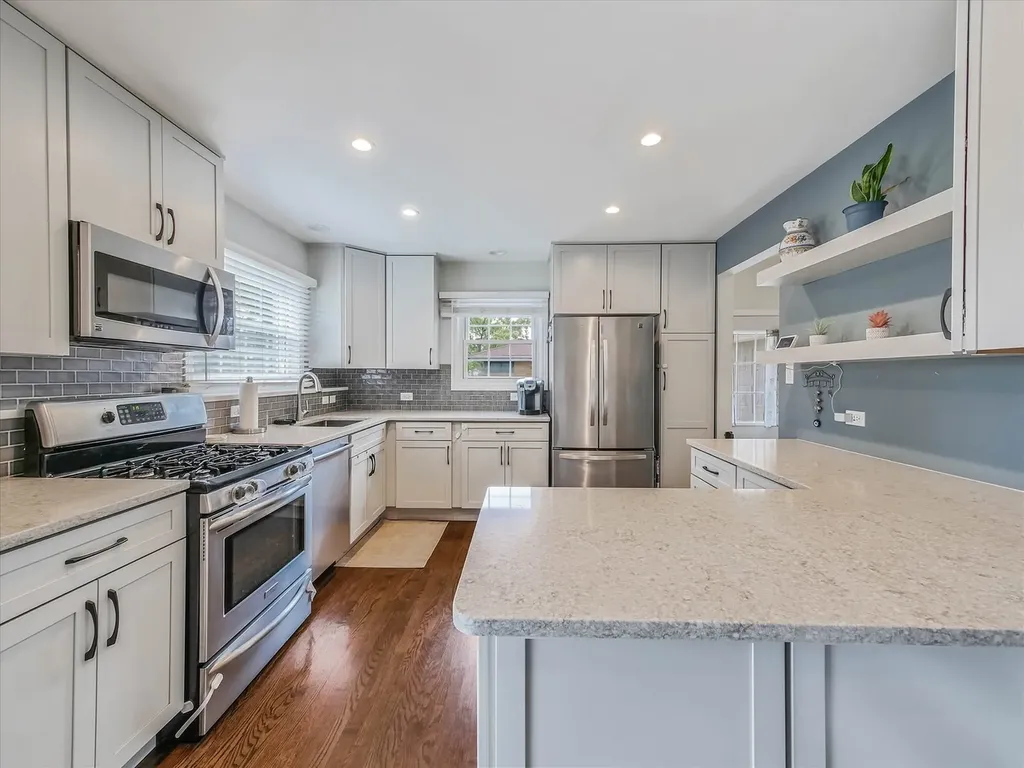 410 East Huntington Lane Elmhurst IL 60126