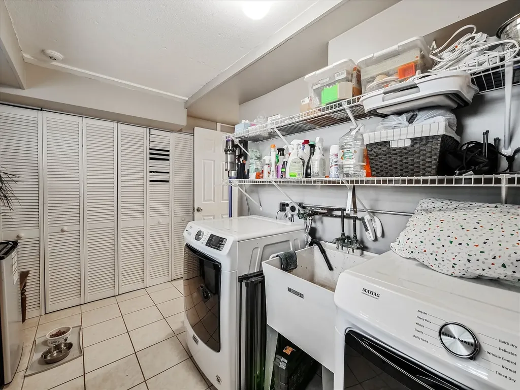 410 East Huntington Lane Elmhurst IL 60126