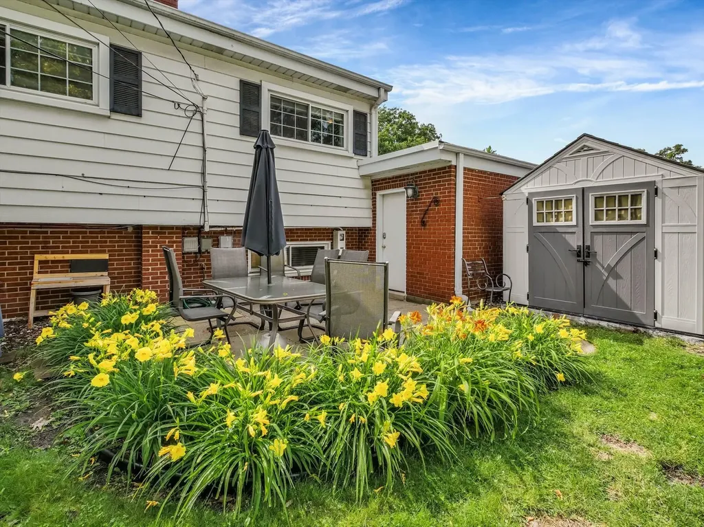 410 East Huntington Lane Elmhurst IL 60126