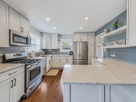 410 East Huntington Lane Elmhurst IL 60126