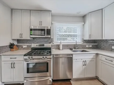 410 East Huntington Lane Elmhurst IL 60126