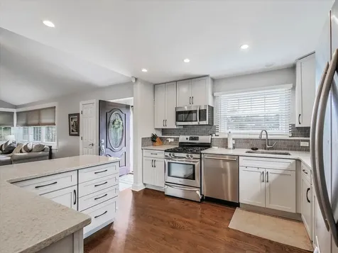 410 East Huntington Lane Elmhurst IL 60126