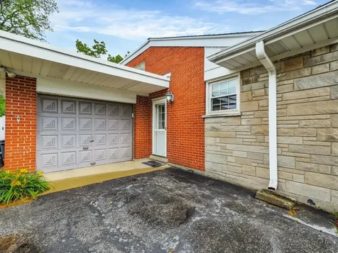 410 East Huntington Lane Elmhurst IL 60126