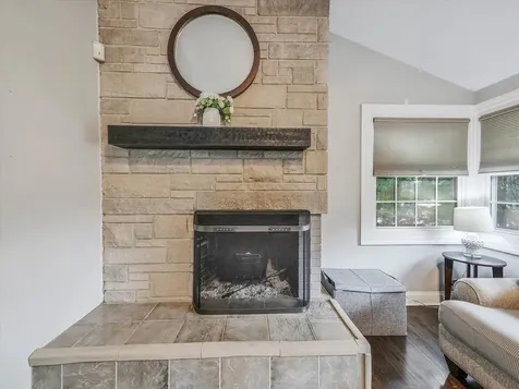 410 East Huntington Lane Elmhurst IL 60126