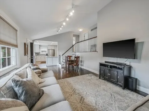 410 East Huntington Lane Elmhurst IL 60126