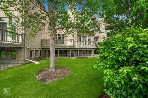 1537 West Rue James Place Palatine IL 60067