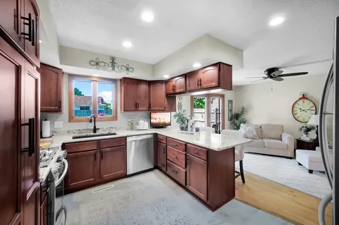 214 Concord Drive Dekalb IL 60115