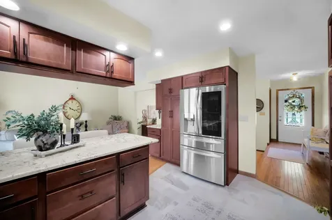 214 Concord Drive Dekalb IL 60115