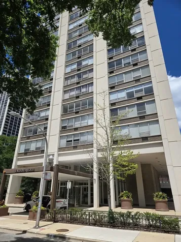 70 West Burton Place Chicago IL 60610