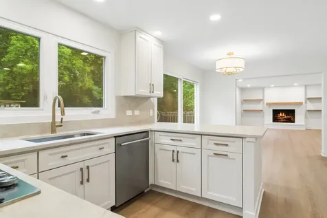 4124 North Harvard Avenue Arlington Heights IL 60004