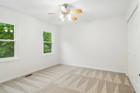 4124 North Harvard Avenue Arlington Heights IL 60004