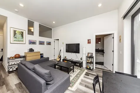 2317 North Clark Street Chicago IL 60614