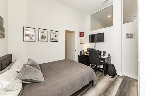 2317 North Clark Street Chicago IL 60614