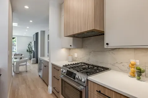 5747 North Maplewood Avenue Chicago IL 60659