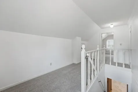2202 44TH Street Moline IL 61265