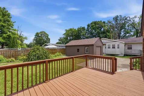 2202 44TH Street Moline IL 61265