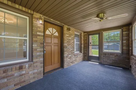2202 44TH Street Moline IL 61265