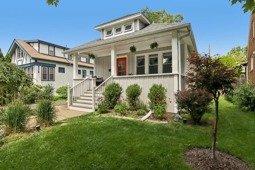 404 Shenstone Road Riverside IL 60546