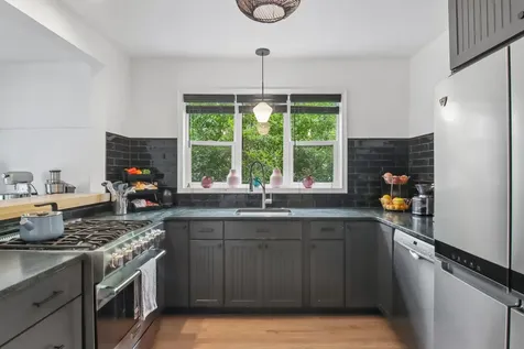404 Shenstone Road Riverside IL 60546